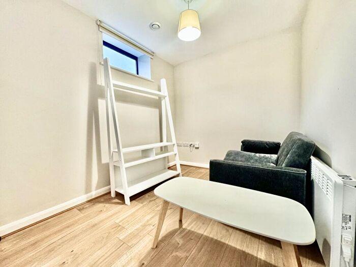 1 Bedroom Apartment To Rent In Meridian House, Artist St, Leeds, West Yorkshire, LS12