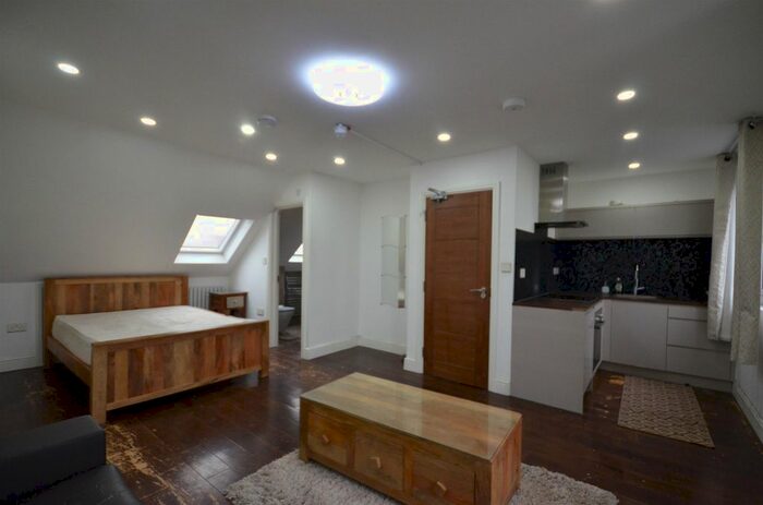 8 Bedroom Property To Rent In Rosslyn Crescent, Wembley, Middlesex, HA9