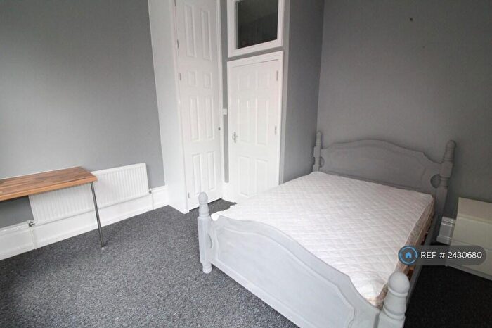 2 Bedroom Flat To Rent In Derby Road, Nottingham, NG7