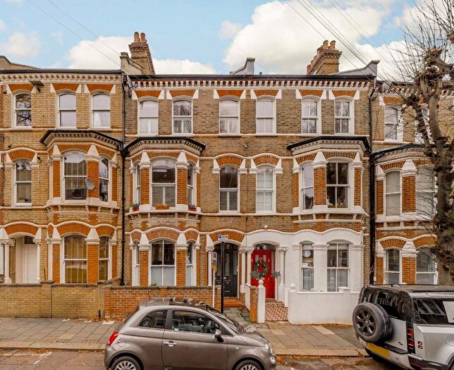 3 Bedroom Flat For Sale In St. Luke's Avenue, Clapham, SW4