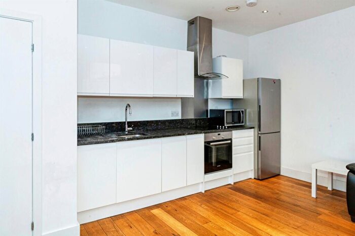 1 Bedroom Flat For Sale In High Street, Slough, SL1