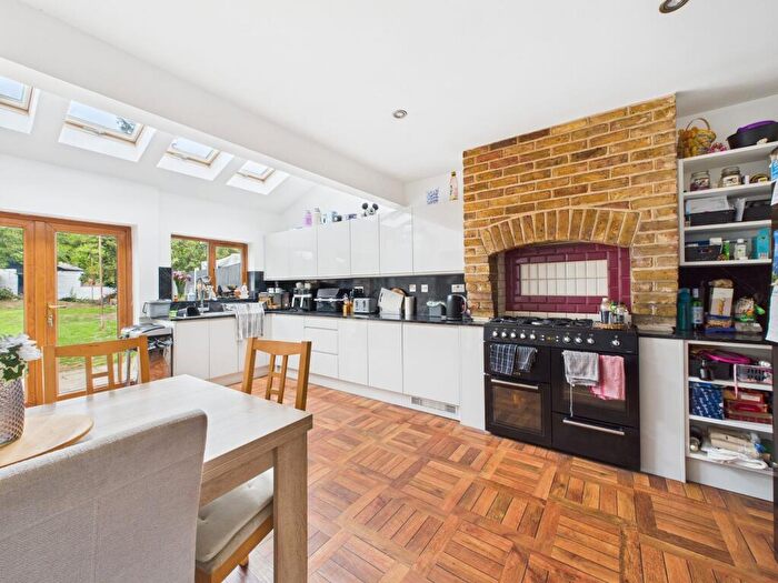 4 Bedroom Semi-Detached Bungalow For Sale In Vincent Close, Corringham, SS17