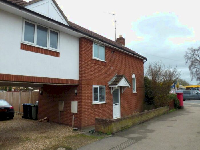 2 Bedroom Link Detached House To Rent In Northampton Road, Market Harborough, LE16