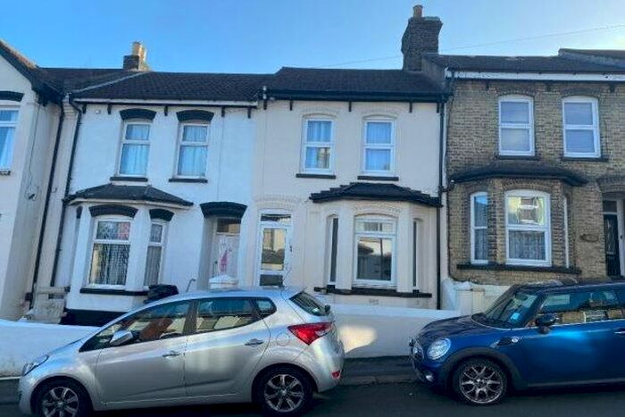 1 Bedroom Flat To Rent In Sturla Road, Chatham, ME4