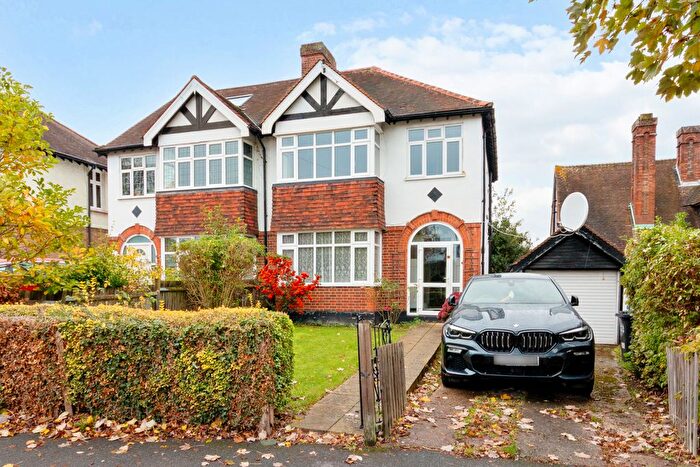 1 Bedroom Semi Detached House To Rent In Morton Road, Morden, SM4