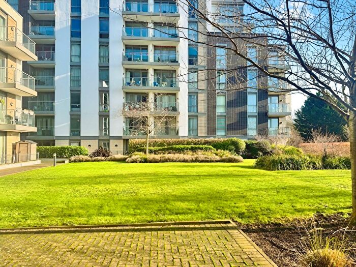 1 Bedroom Flat For Sale In Ealing Road, Brentford, TW8
