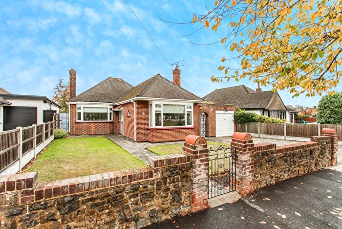 2 Bedroom Bungalow For Sale In Branscombe Square, Southend-on-Sea, Essex, SS1