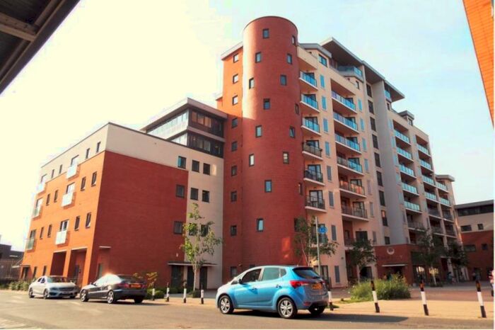 2 Bedroom Apartment To Rent In Grays Place, Slough, SL2
