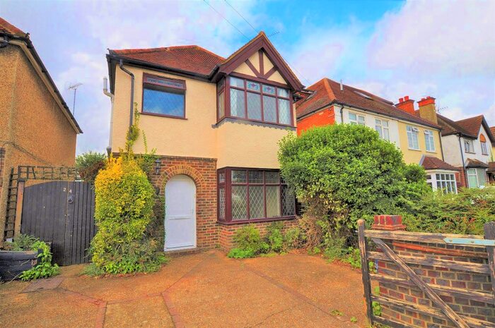 6 Bedroom Detached House To Rent In Beckingham Road, Guildford, GU2