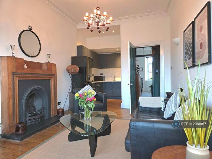 2 Bedroom Flat To Rent In Kingarth Street, Glasgow, G42