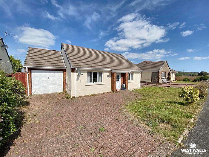 2 Bedroom Detached Bungalow For Sale In Callans Drive, Pembroke, SA71