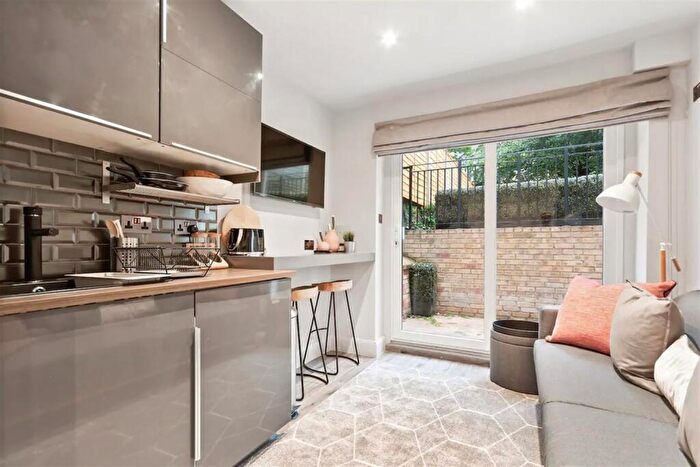 Apartment To Rent In Oakley Square, Mornington Crescent, Euston, Camden, London, NW1