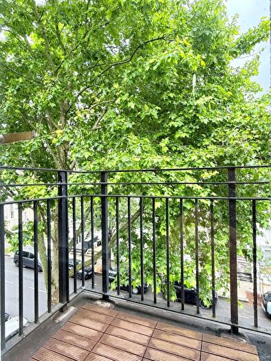 1 Bedroom Flat To Rent In Ashmore House, Russell Road, London, W14