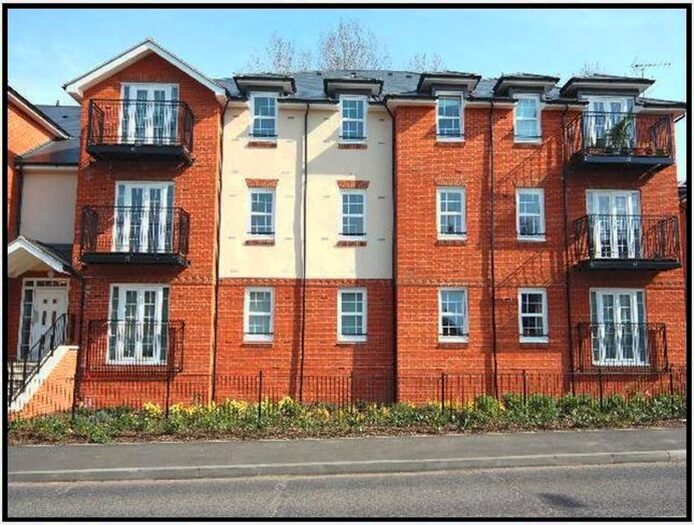 2 Bedroom Flat To Rent In Station Road, Harpenden, AL5