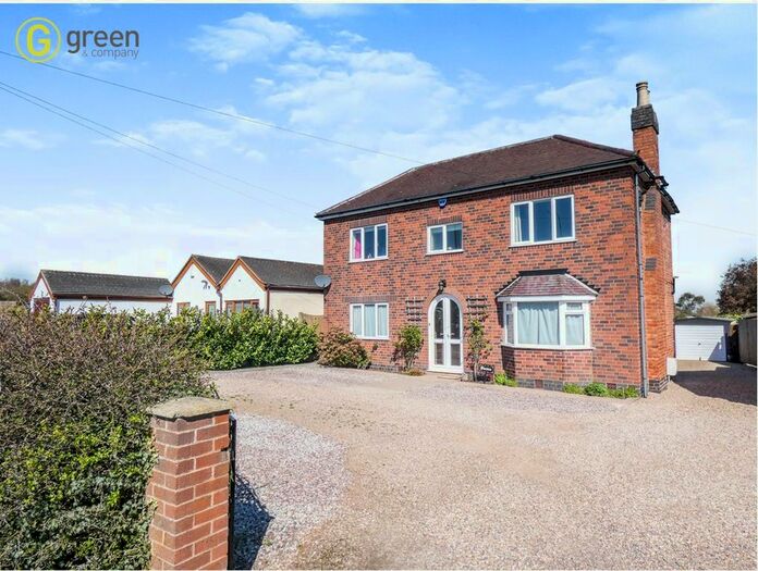 3 Bedroom Detached House For Sale In Hints Road, Mile Oak, Tamworth, B78