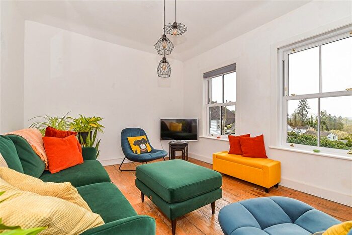 3 Bedroom Cottage For Sale In Lower Road, Sutton Valence, Maidstone, Kent, ME17