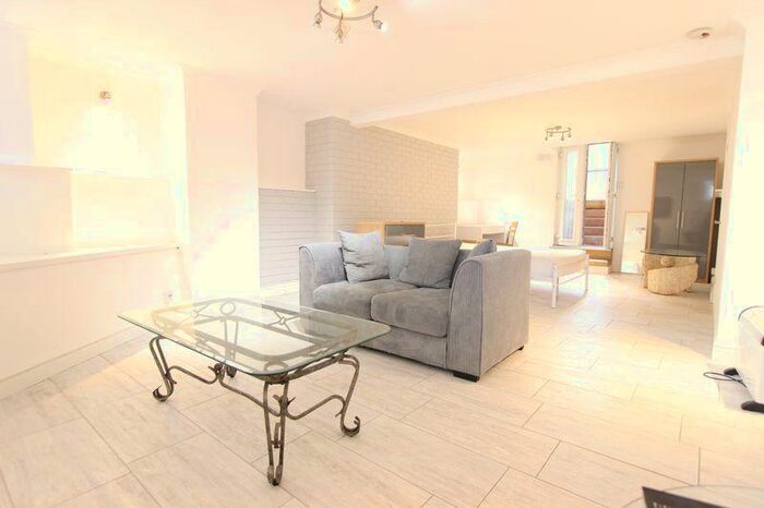 Flat To Rent In Belle Vue Park, Ashbrooke, Sunderland, SR2