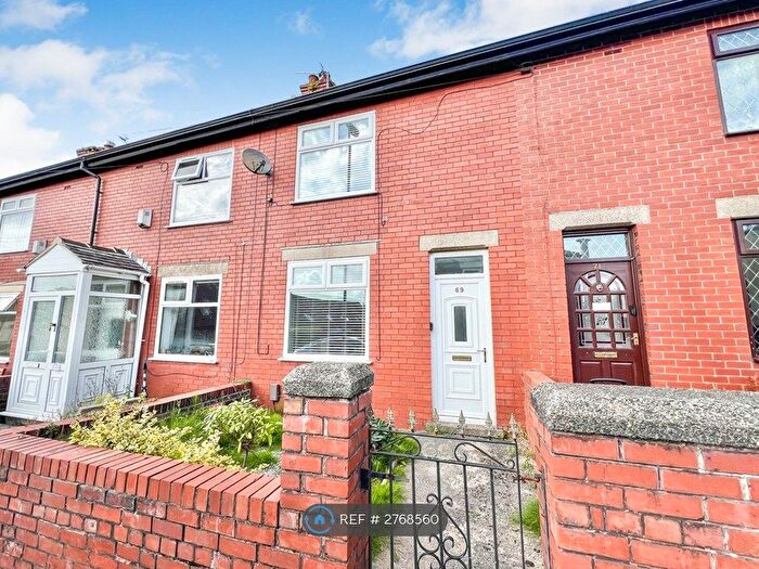 2 Bedroom Terraced House To Rent In King St, Heywood, OL10