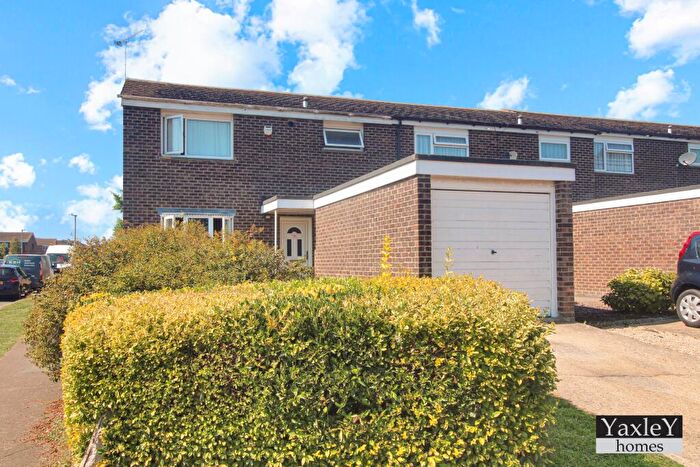 3 Bedroom End Of Terrace House To Rent In Douglas Grove, Witham, CM8
