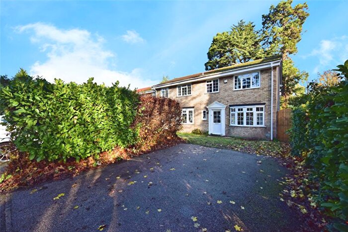3 Bedroom Semi Detached House For Sale In Clement Court, Maidstone, Kent, ME16