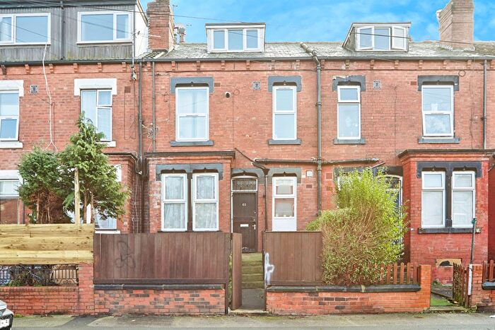 2 Bedroom Terraced House For Sale In Sutherland Mount, Leeds, LS9