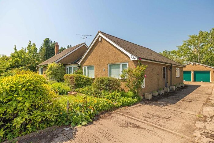 4 Bedroom Detached House For Sale In Horton Road, Datchet, SL3