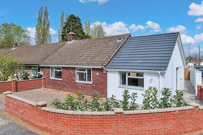 3 Bedroom Bungalow For Sale In Spurling Close, Cheveley, CB8
