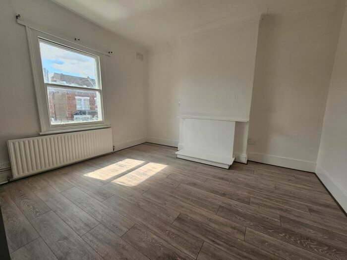 1 Bedroom Studio To Rent In Lennard Road, London, SE20