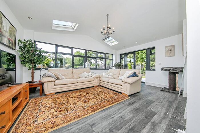 4 Bedroom Semi-Detached House For Sale In Highview Avenue, Clacton-On-Sea, CO15