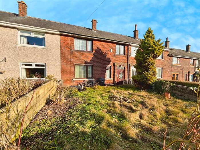 3 Bedroom Terraced House For Sale In Belle Vue Road, Halifax, HX3