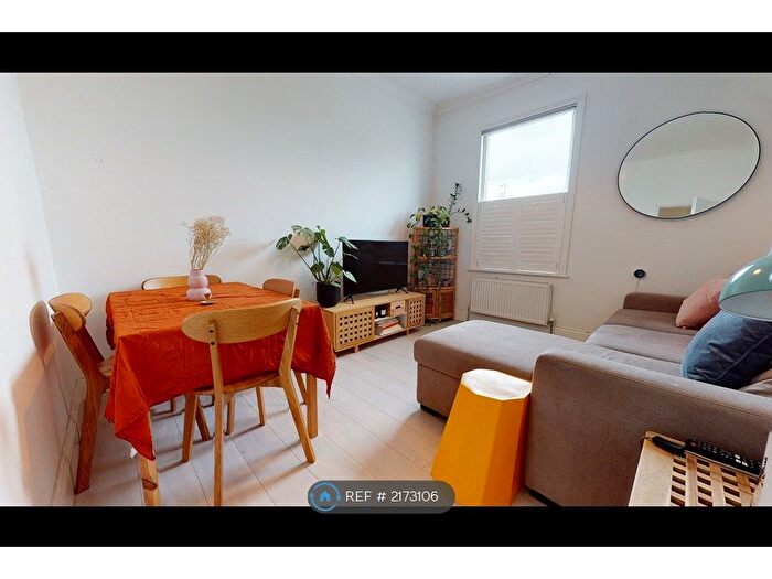 1 Bedroom Flat To Rent In Water Lane, London, E15