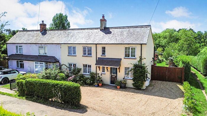 4 Bedroom Semi-Detached House For Sale In The Cinques, Gamlingay, SG19