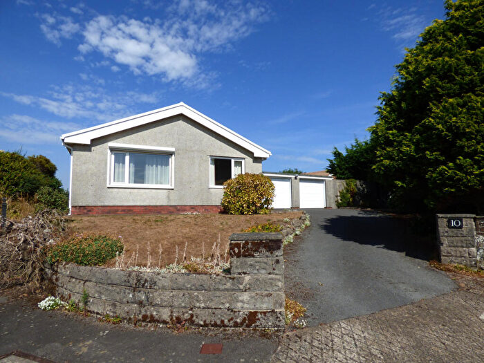 3 Bedroom Detached Bungalow For Sale In Hillcrest Langland Swansea, SA3
