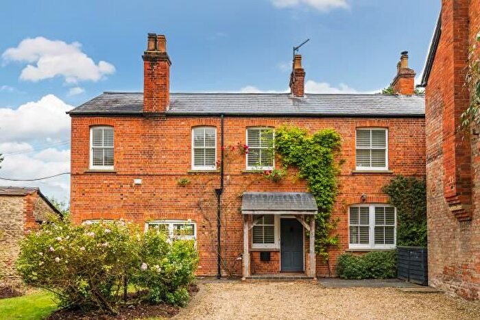 4 Bedroom Detached House To Rent In Bicester, Oxfordshire, OX27