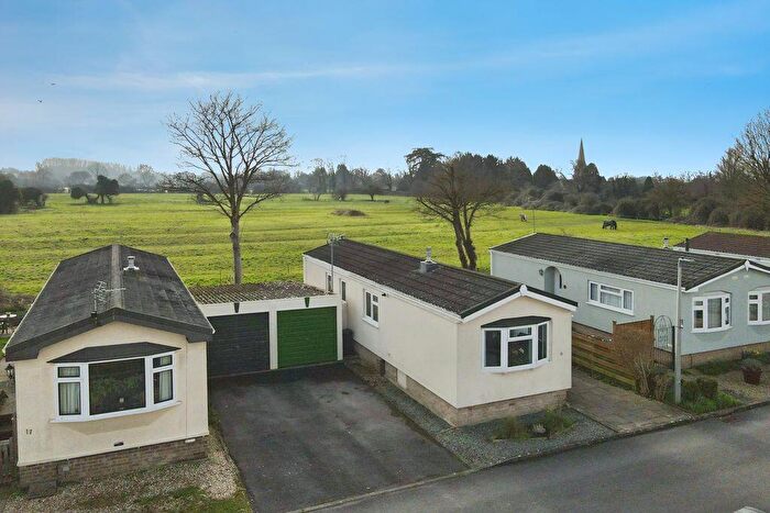 2 Bedroom Park Home For Sale In Primrose Way, Cirencester, Gloucestershire, GL7
