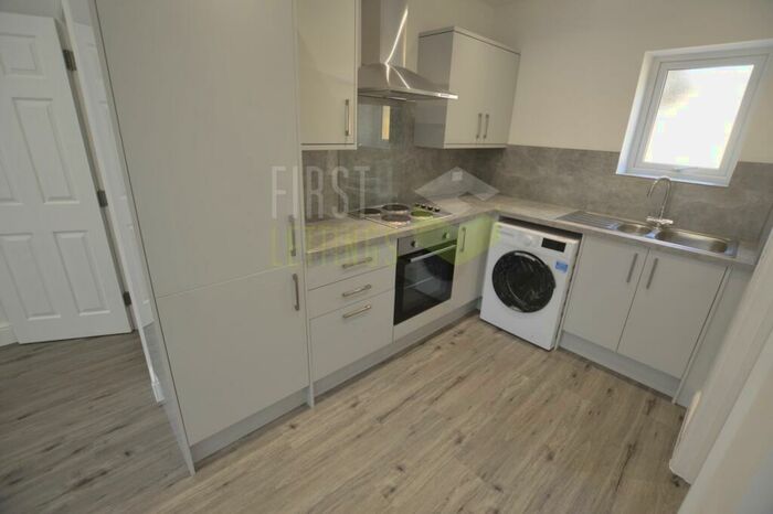Studio To Rent In Brentwood Road, Clarendon Park, LE2
