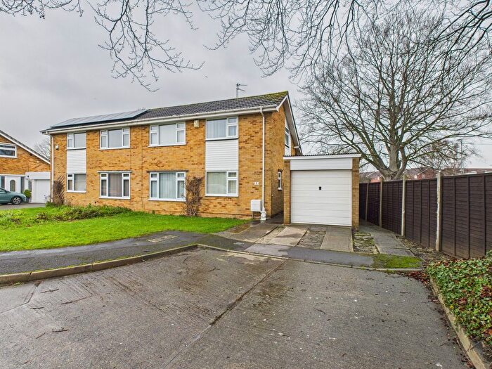 3 Bedroom Semi Detached House For Sale In Chestnut Close, Bridgwater, TA6