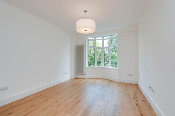 1 Bedroom Flat To Rent In Grove End Gardens, Grove End Road, St John's Wood, London, NW8