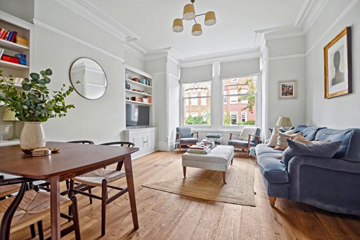 1 Bedroom Flat For Sale In Croftdown Road, Dartmouth Park, London, NW5