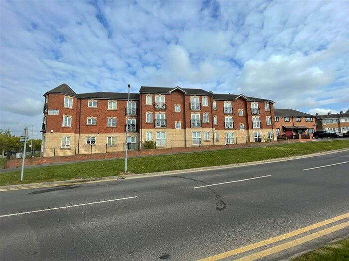 1 Bedroom Flat To Rent In Windsor Court, Dewsbury, West Yorkshire, WF12