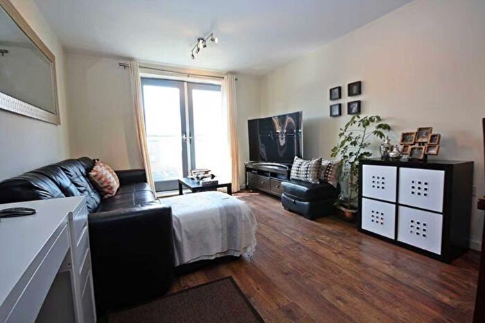2 Bedroom Flat To Rent In Brecon House, Taywood Road, Northolt, UB5