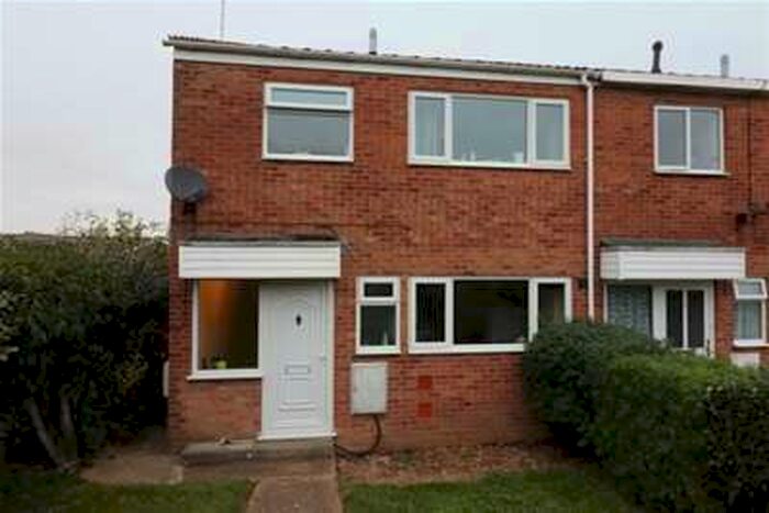 3 Bedroom House To Rent In Hythe Close, CM7
