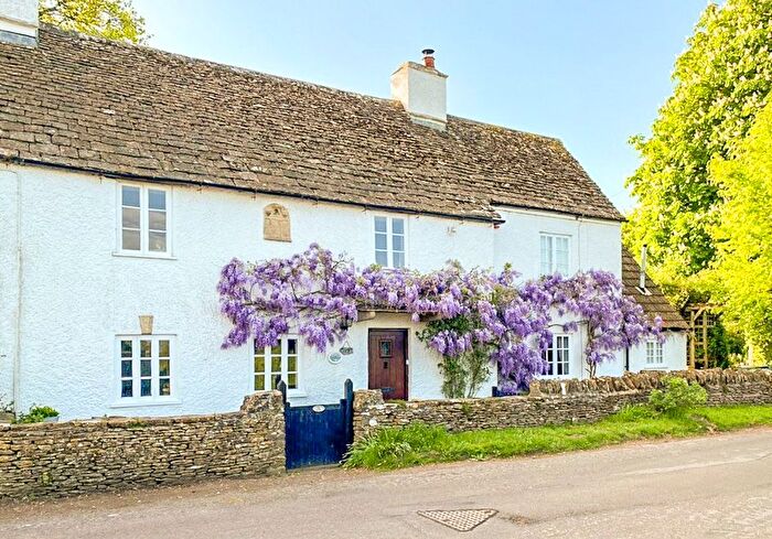 4 Bedroom Detached House For Sale In The Street, Hullavington, SN14