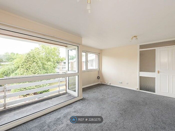 2 Bedroom Flat To Rent In Lemsford Road, St. Albans, AL1
