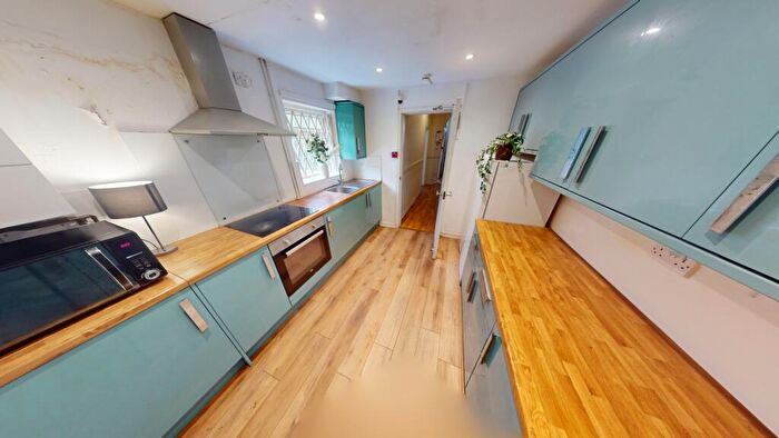 5 Bedroom Terraced House To Rent In Burford Road, Nottingham, NG7