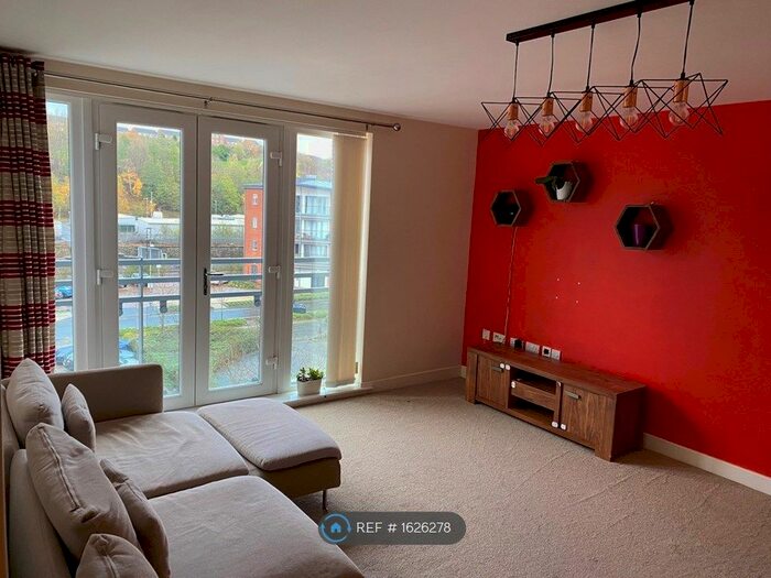 2 Bedroom Flat To Rent In Worsdell Drive, Gateshead, NE8