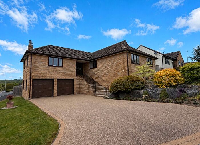 3 Bedroom Bungalow For Sale In Millers Way, Tedburn St Mary, EX6
