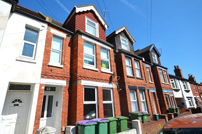 2 Bedroom Flat For Sale In Radnor Park Road, Folkestone, CT19