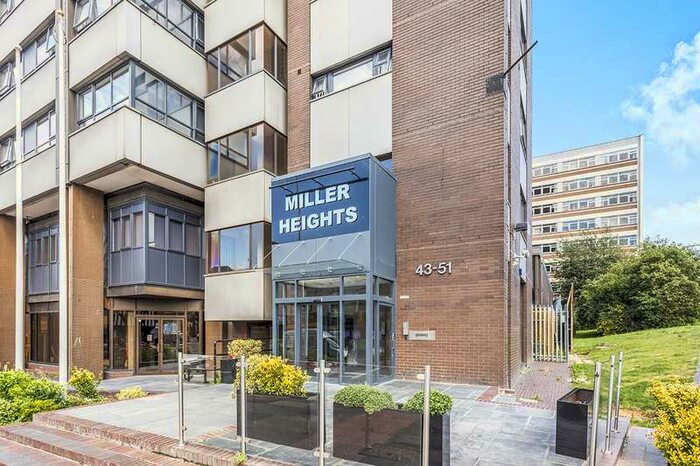 2 Bedroom Apartment To Rent In Lower Stone Street, Maidstone, Kent, ME15