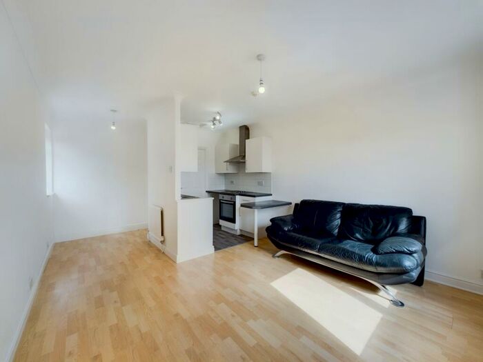 Apartment To Rent In Anlaby Road, HU3